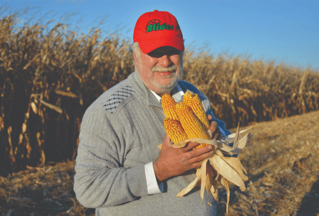 Mexicano rompe récords de cosechas de maíz en China - Solesteview